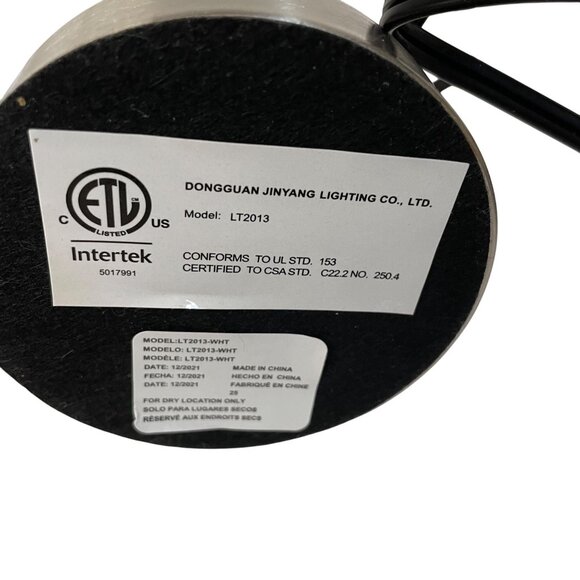 Contemporary White Table Lamp With Metal Base - Picture 3 of 4